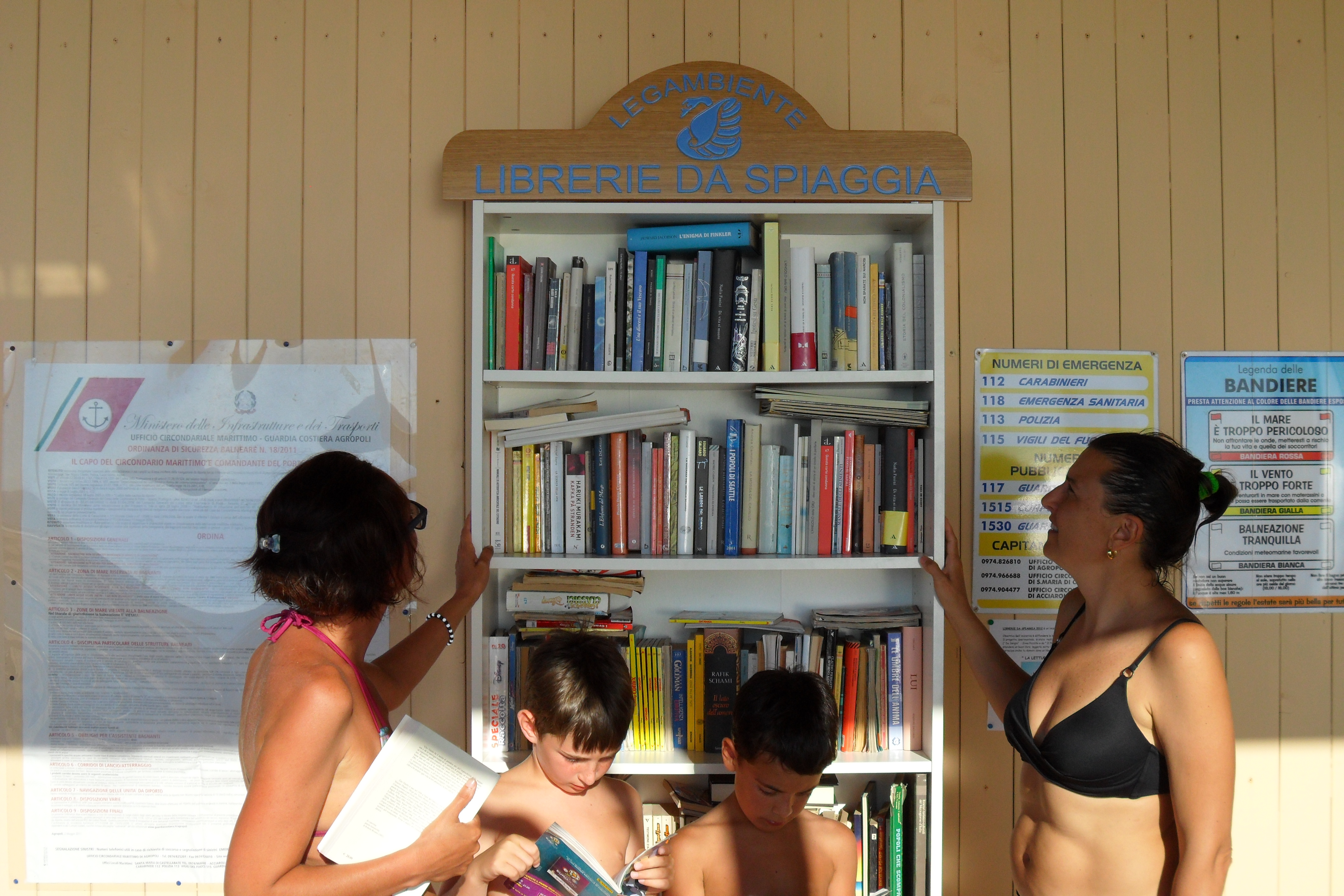 “Librerie da spiaggia” per promuovere lettura e cultura anche sotto l’ombrellone