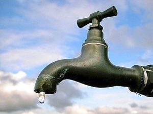 “L'acqua non è una merce”: continua la lotta per il rispetto della volontà popolare