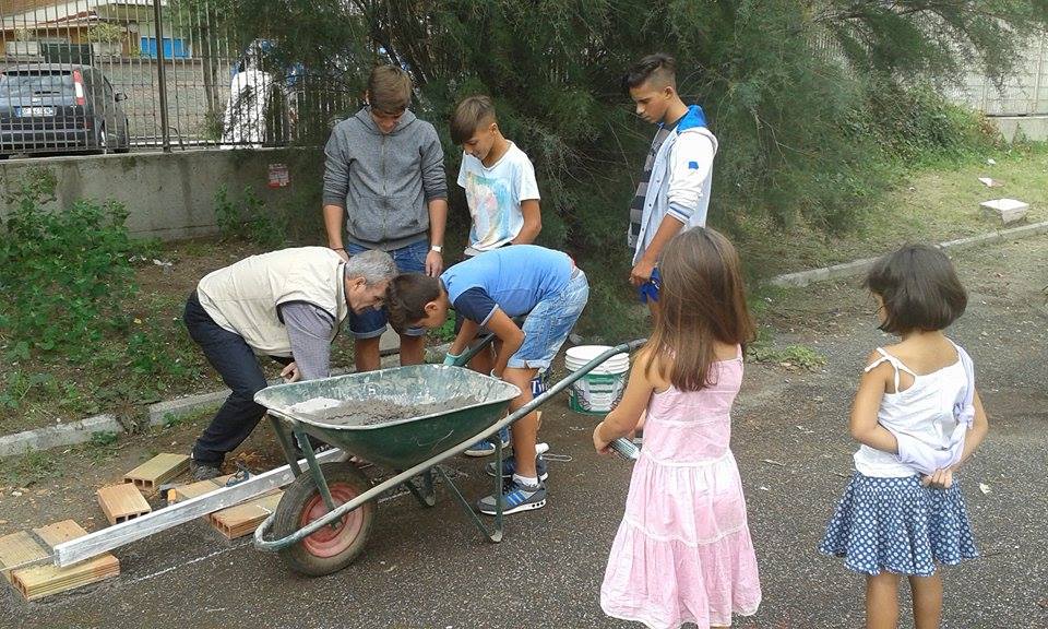 Maestri di strada per la “scuola di tutti”. Costruire