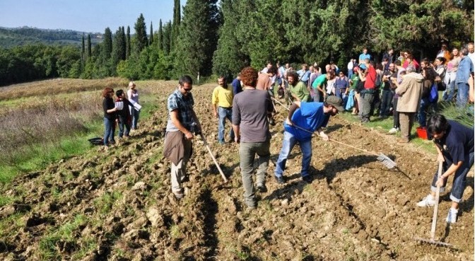 Terra Bene Comune: la fattoria pubblica di Mondeggi