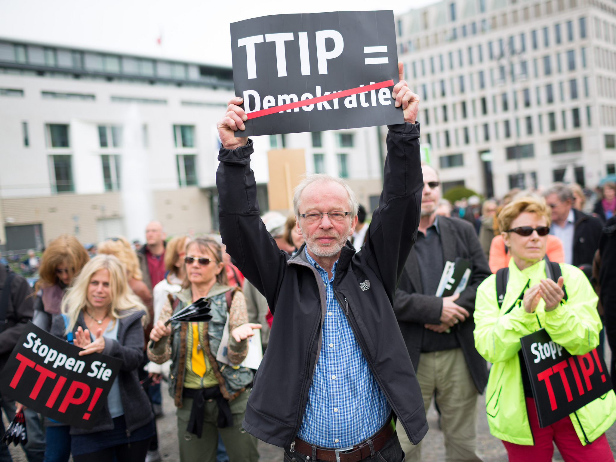 TTIP, TISA, CETA: la carica dei trattati globali per fermare il cambiamento dal basso
