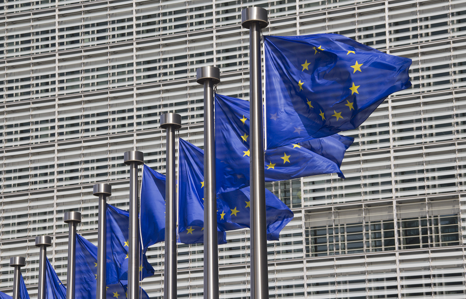 UE: gli Stati non si esprimono e la Commissione approva 19 nuovi OGM