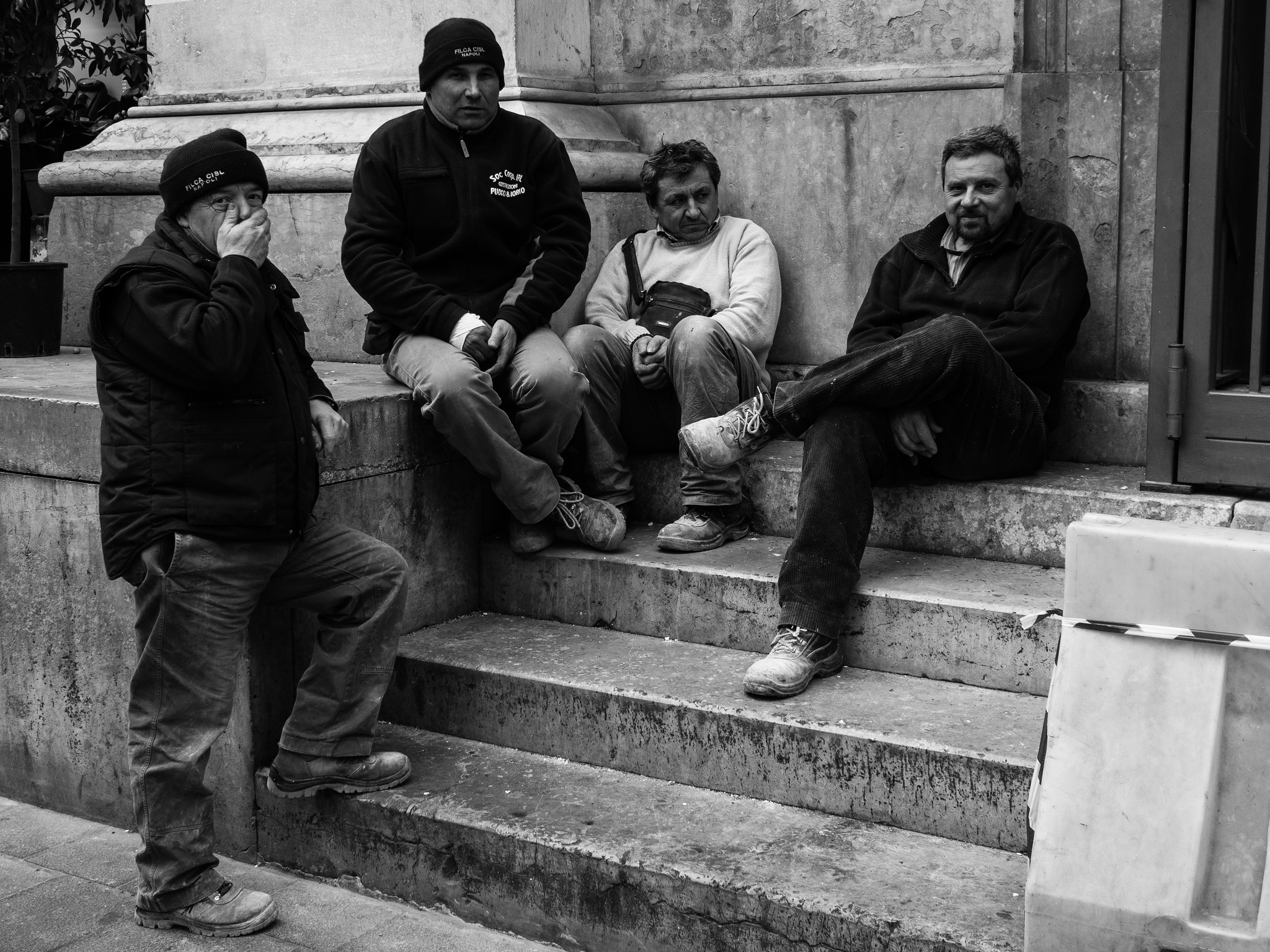 "Il lavoro, la nostra maledizione". Intervista ad Alessandro Pertosa