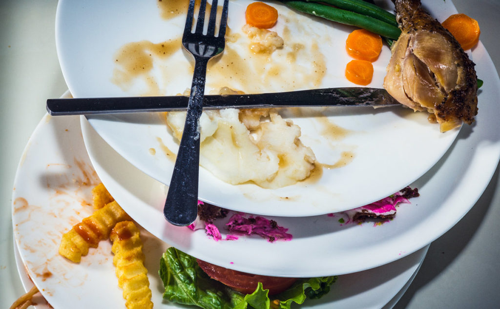 Anche in Italia il reato di “spreco alimentare”?