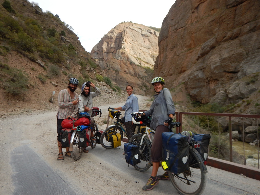 CycloLenti in Tagikistan: volo d'angelo senz'ali