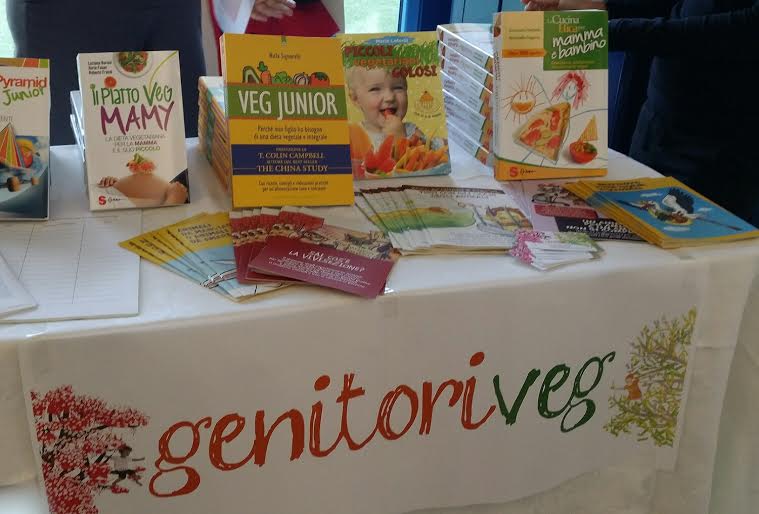 Tavolo informativo - Foto Genitori Veg