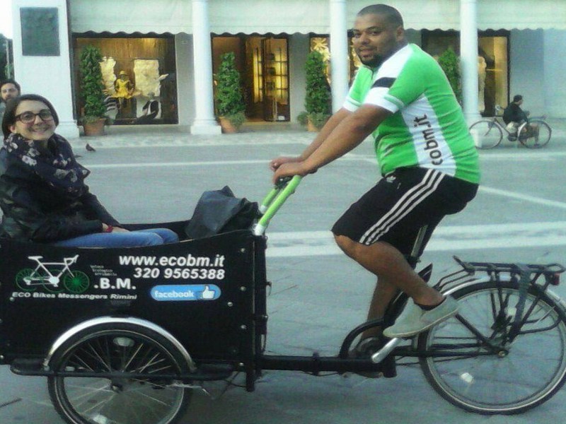 EcoBm: consegne ecologiche e veloci con i corrieri in bicicletta!