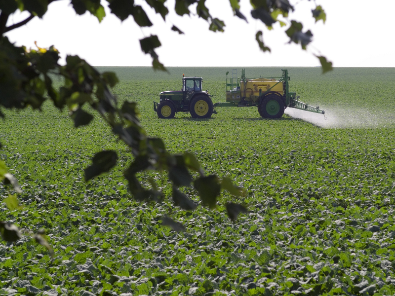 Aumentano i pesticidi nelle acque italiane. “Stop al glifosato”