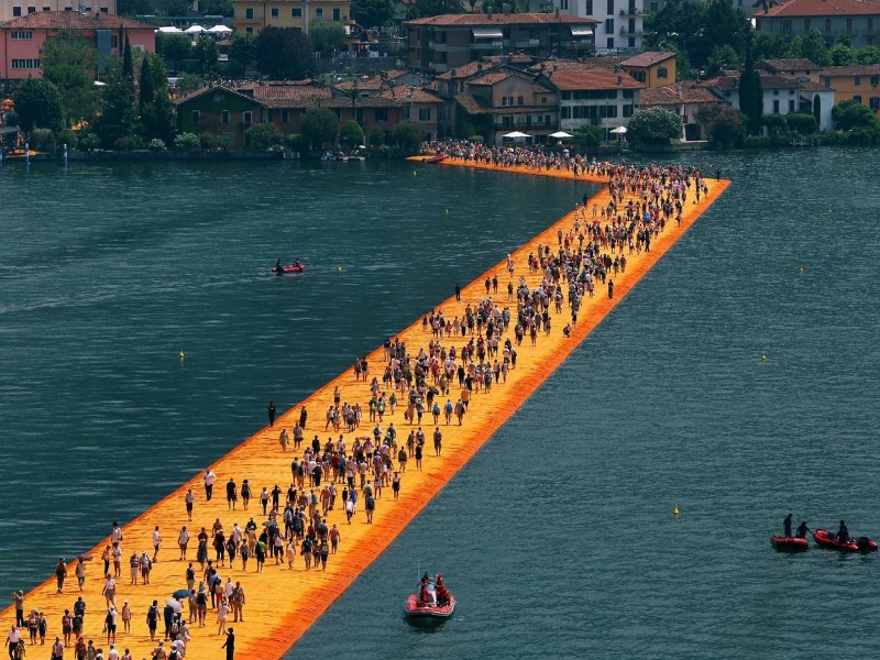 L’antiChristo: alcune domande su The Floating Piers al lago d’Iseo