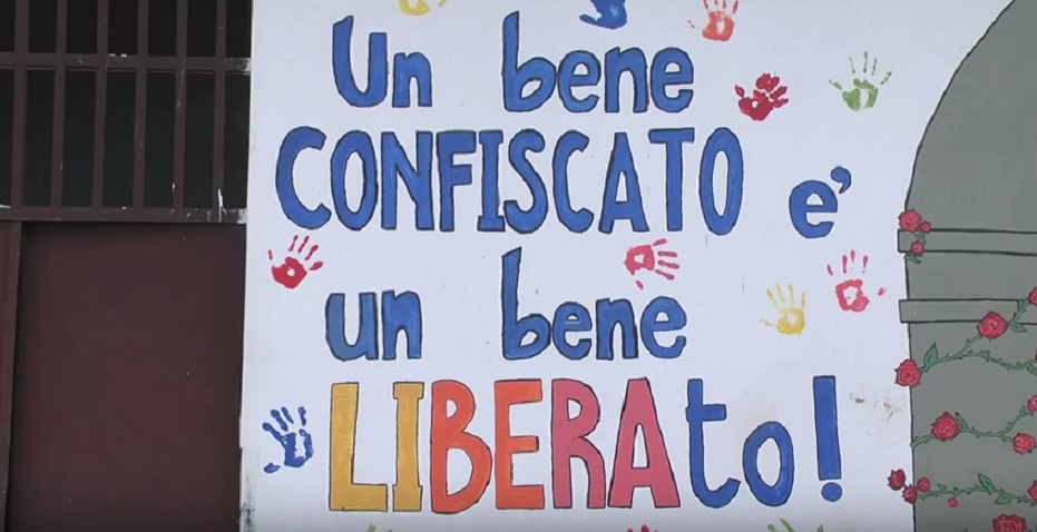 Io faccio così #132 – Apeiron, la camorra si combatte con la solidarietà
