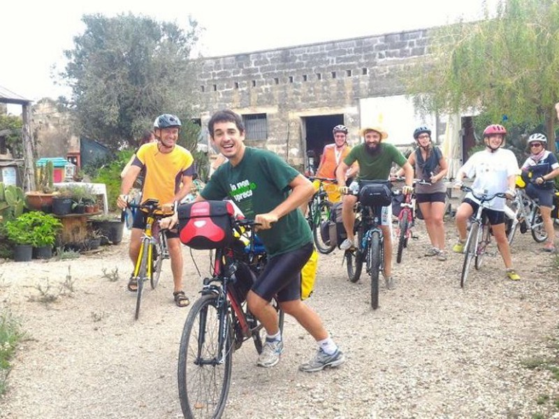 Io faccio così #134 – Pedalando per la decrescita – Viaggio nel Sud Italia che Cambia