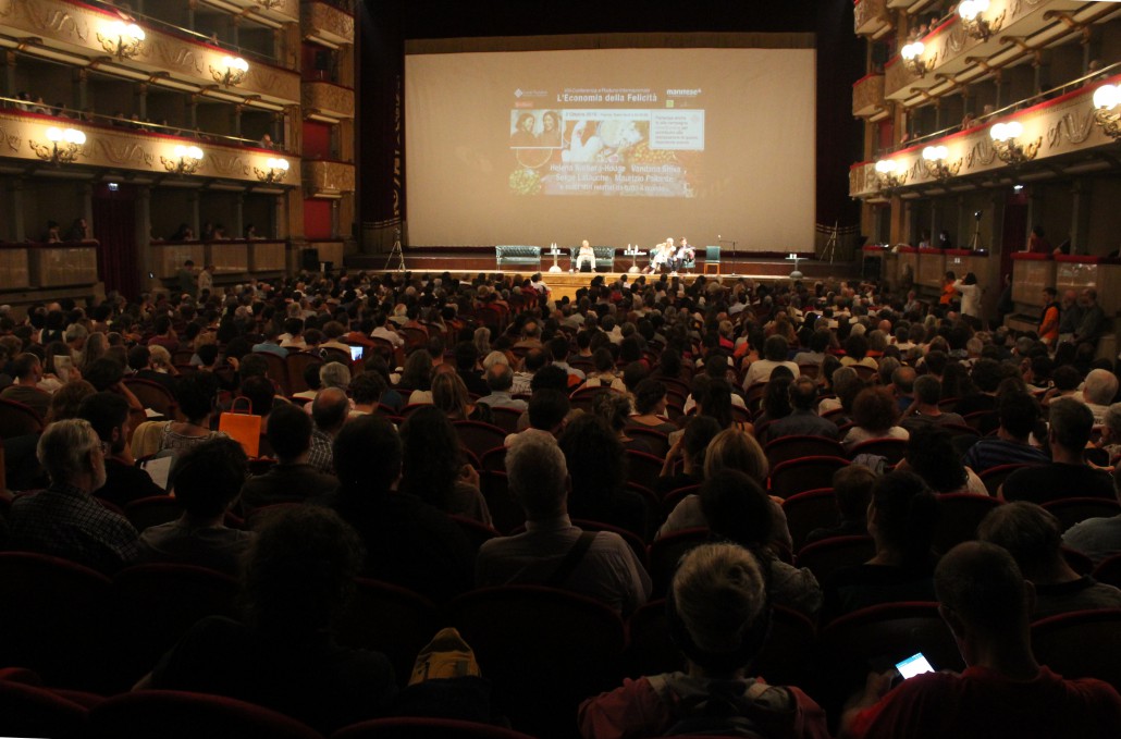 Economia della felicità, oltre mille persone al convegno fiorentino: "Successo incredibile"