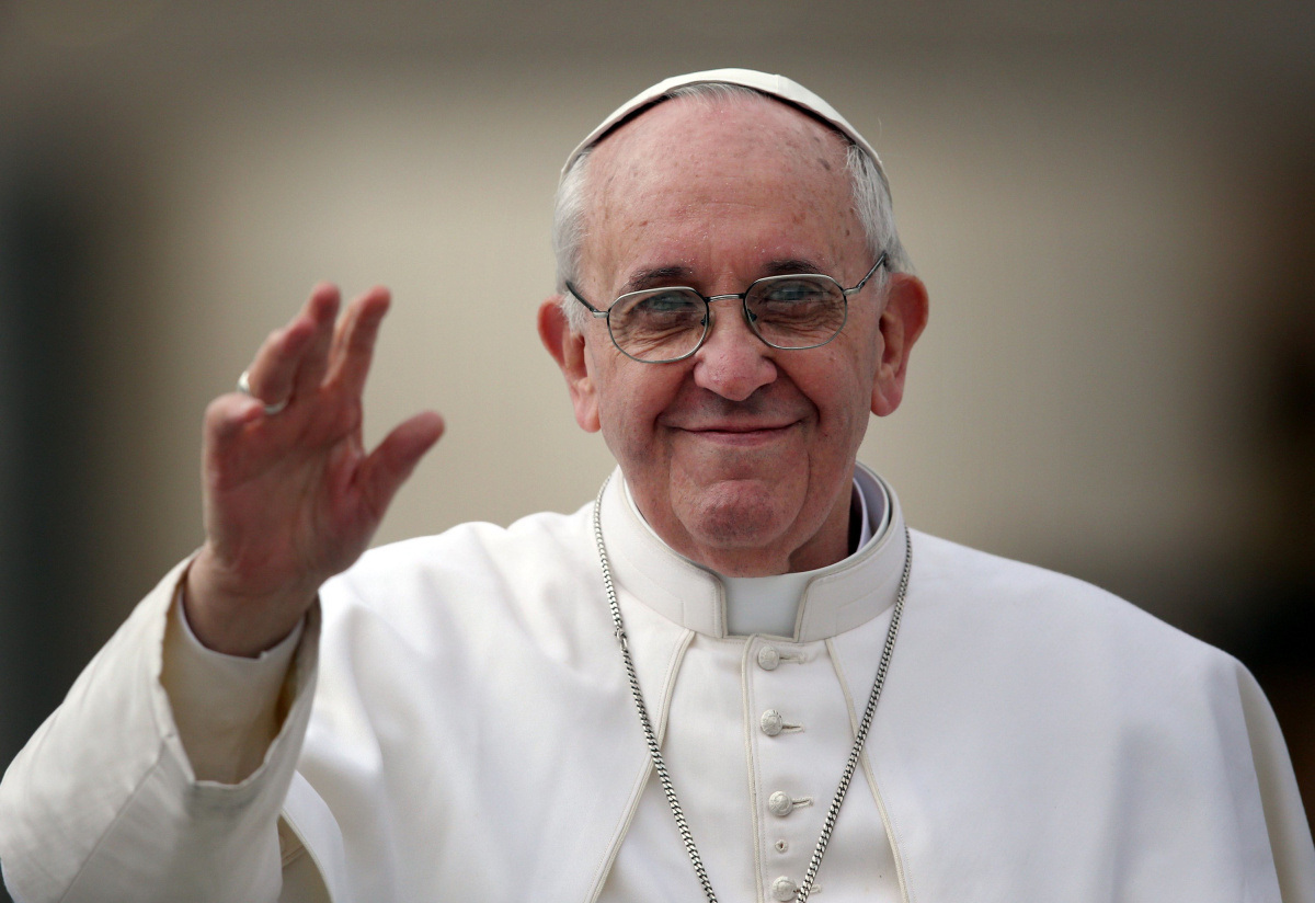 Papa Francesco: “il terrorismo è il controllo globale del denaro sulla terra”