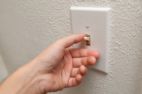 turn_off_light_switch-e1436293551877