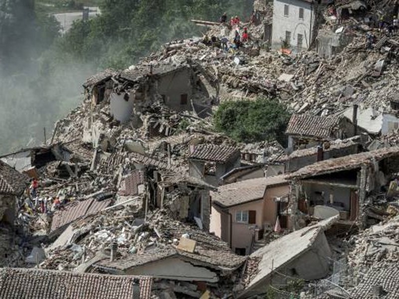 Terremoto nel centro Italia, il vero problema è il (non) governo