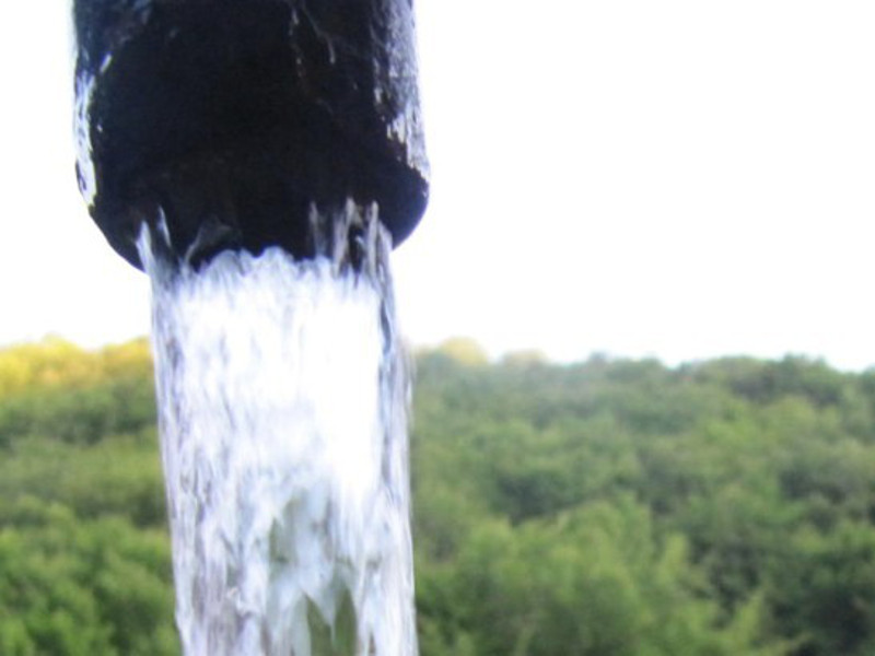 La-risoluzione-del-contratto-con-Acea-Ato-5-non-è-acqua-pubblica-750x410