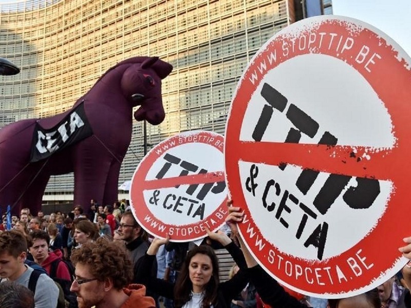 Il Parlamento Ue approva il CETA: a rischio salute, ambiente e democrazia
