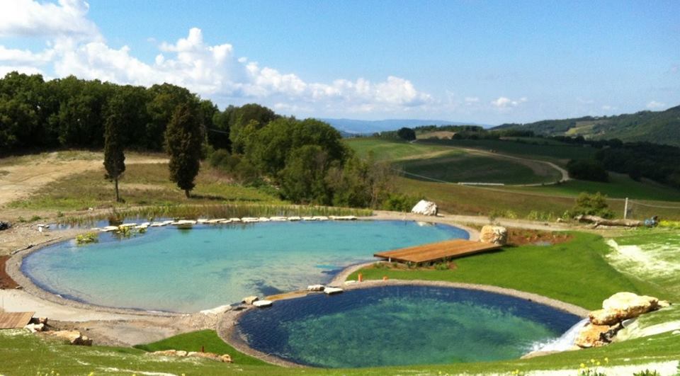 Il biolago del Podere Castellaccia a Volterra