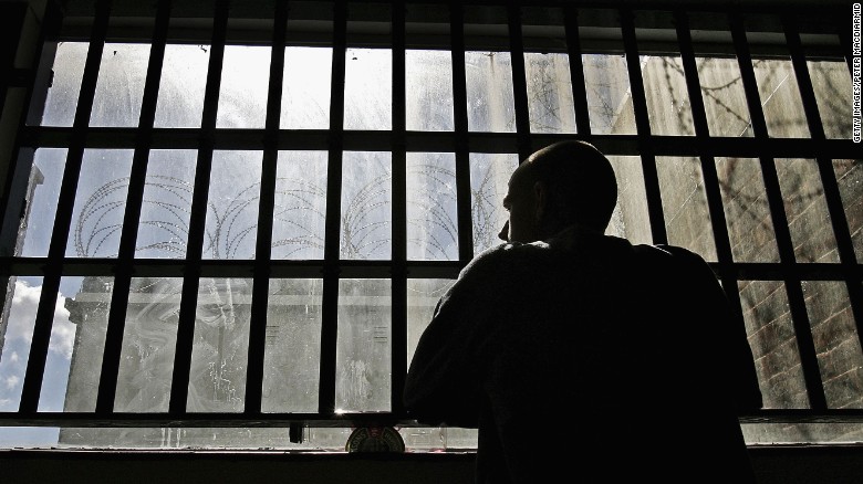 151002001035-cnnmoney-schools-prisons-exlarge-169