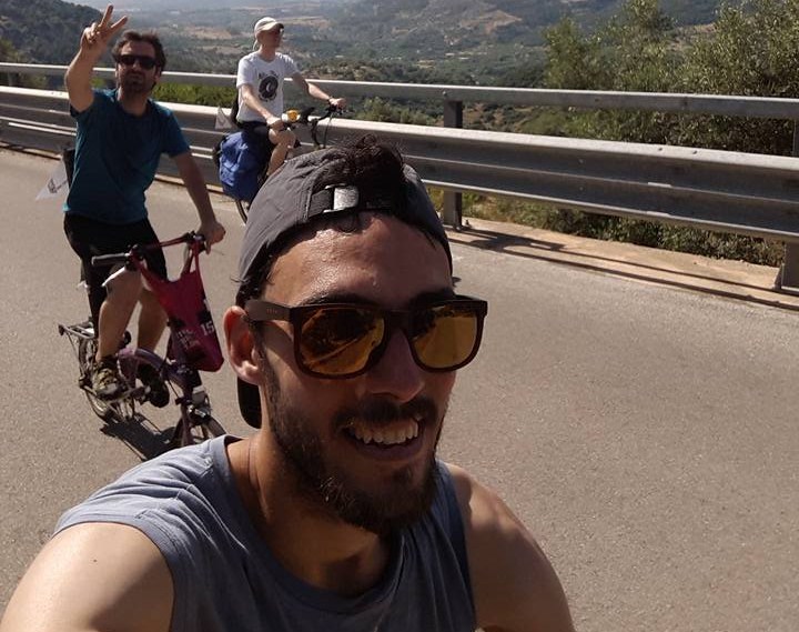 Tre attori in viaggio per visitare e raccontare altri mondi
