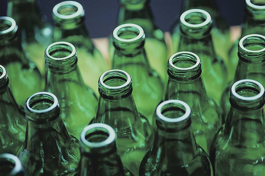 Glass_-Empty-Green-Bottles-783685