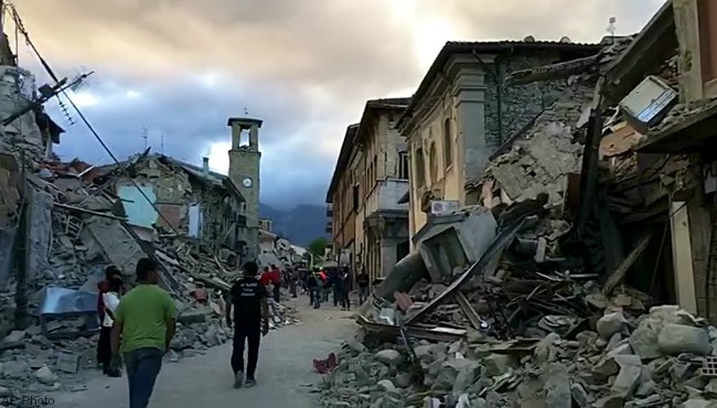 Dopo il terremoto: cronache di ordinaria incompetenza e straordinaria resilienza