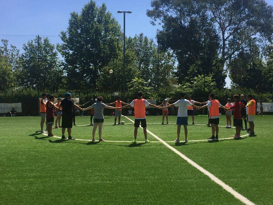 Calciosociale, lo sport che cambia le regole del mondo – Io faccio così #204
