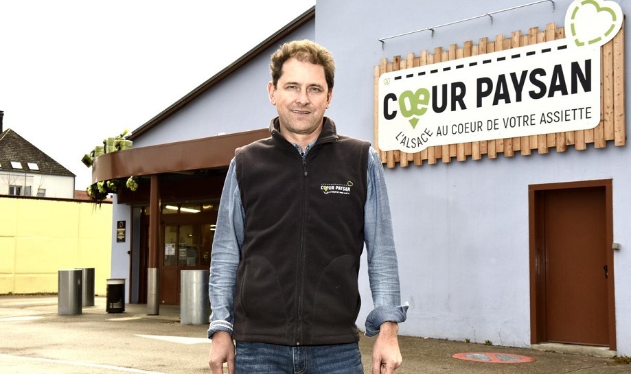 Gli agricoltori comprano un Lidl e lo trasformano in un mercato contadino