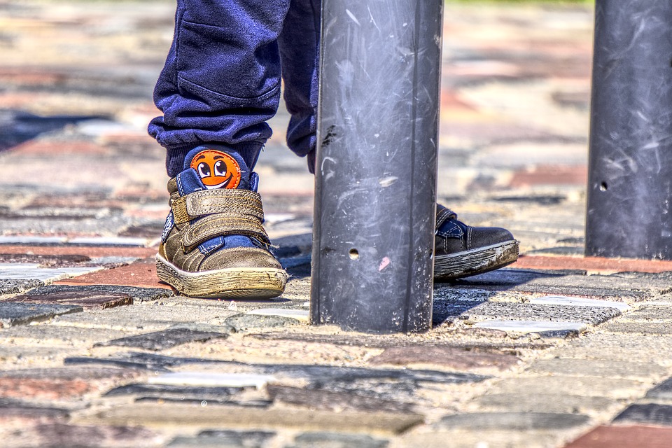 childs-3416874_960_720