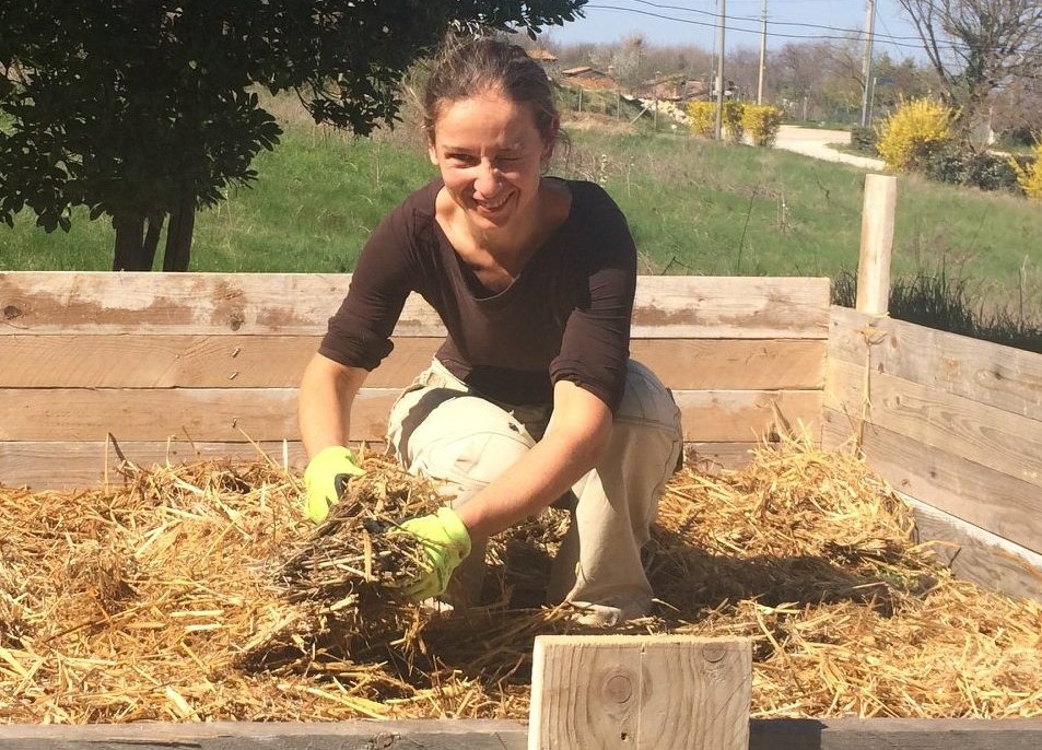 Ecovillaggio a pedali: il cantiere-scuola che ha dato vita a una comunità