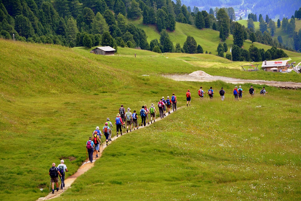 hiking-2540189_960_720