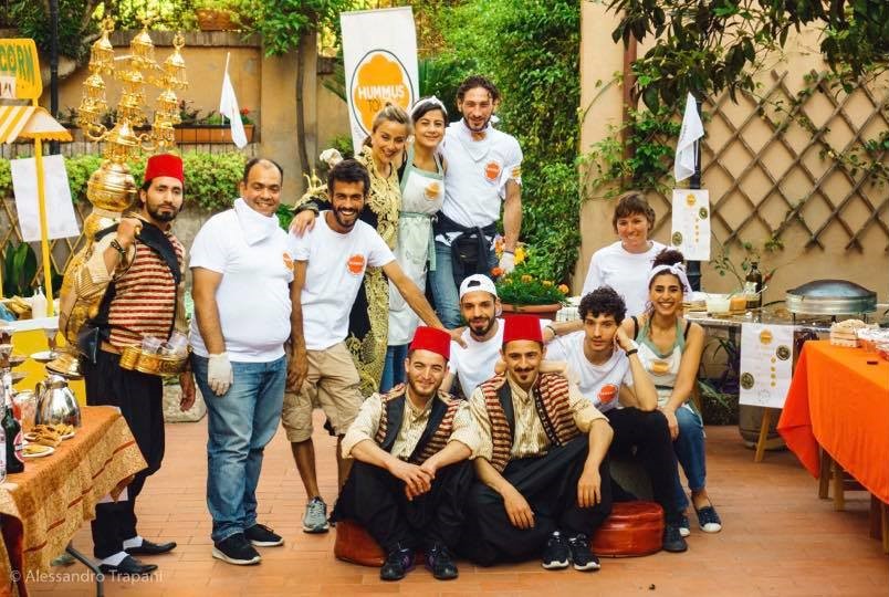 Hummustown: a Roma il catering che crea lavoro per i rifugiati siriani