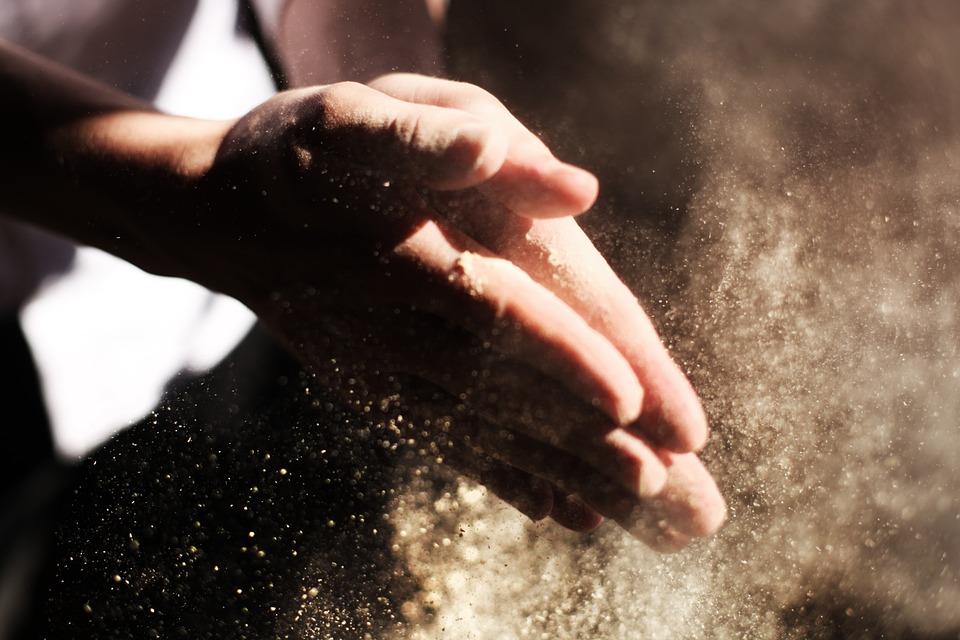 hands-731241_960_720