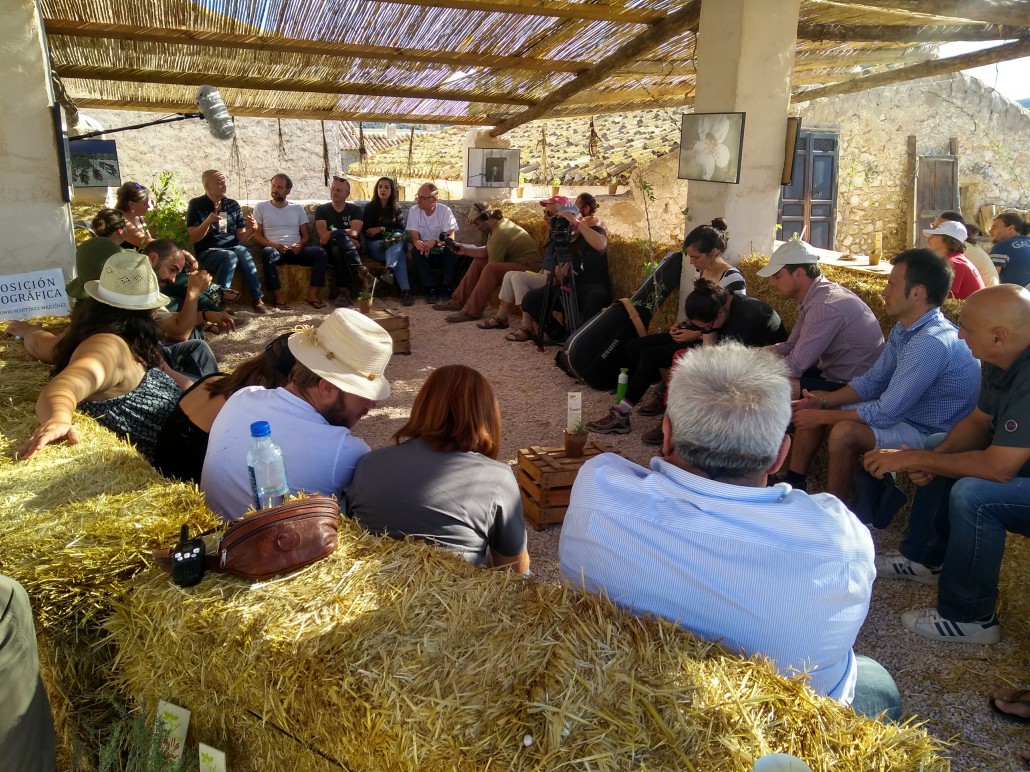 L’incontro tra agricoltori, produttori e partner internazionale del consorzio AlVelAl durante il Re-generation festival il 29 settembre 2018