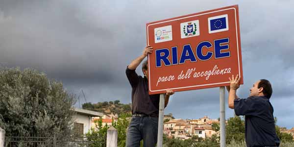 L'arresto di Mimmo Lucano: chi cambia dal basso viene punito?