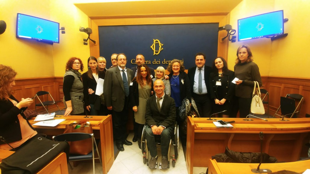 La conferenza stampa organizzata dal gruppo NO PESTICIDI