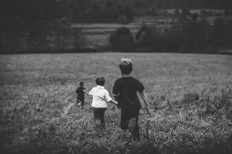 Come possono i bambini coltivare la loro intelligenza transpersonale?