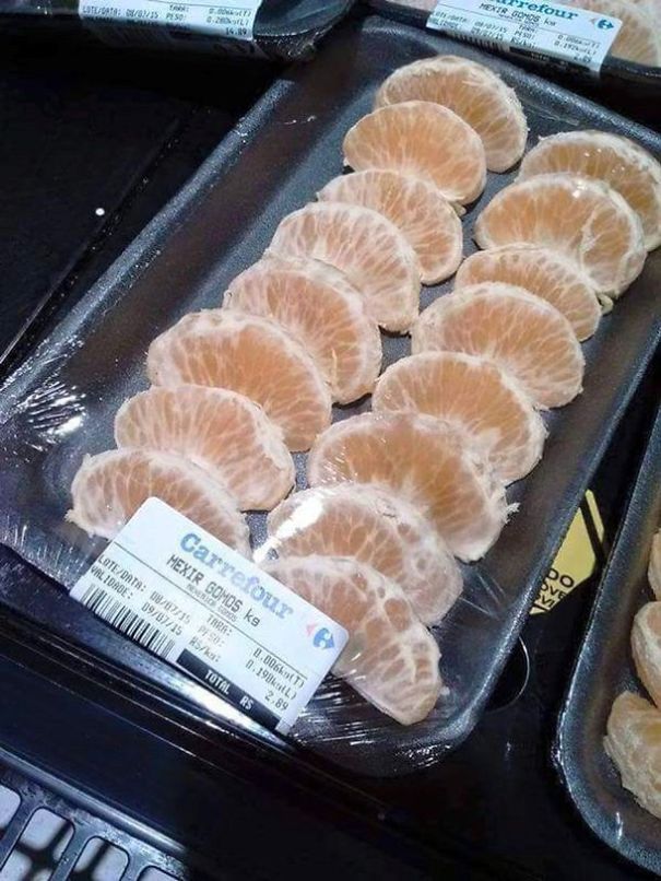 Fette di mandarino in vendita da Carrefour. (goldfishstick)