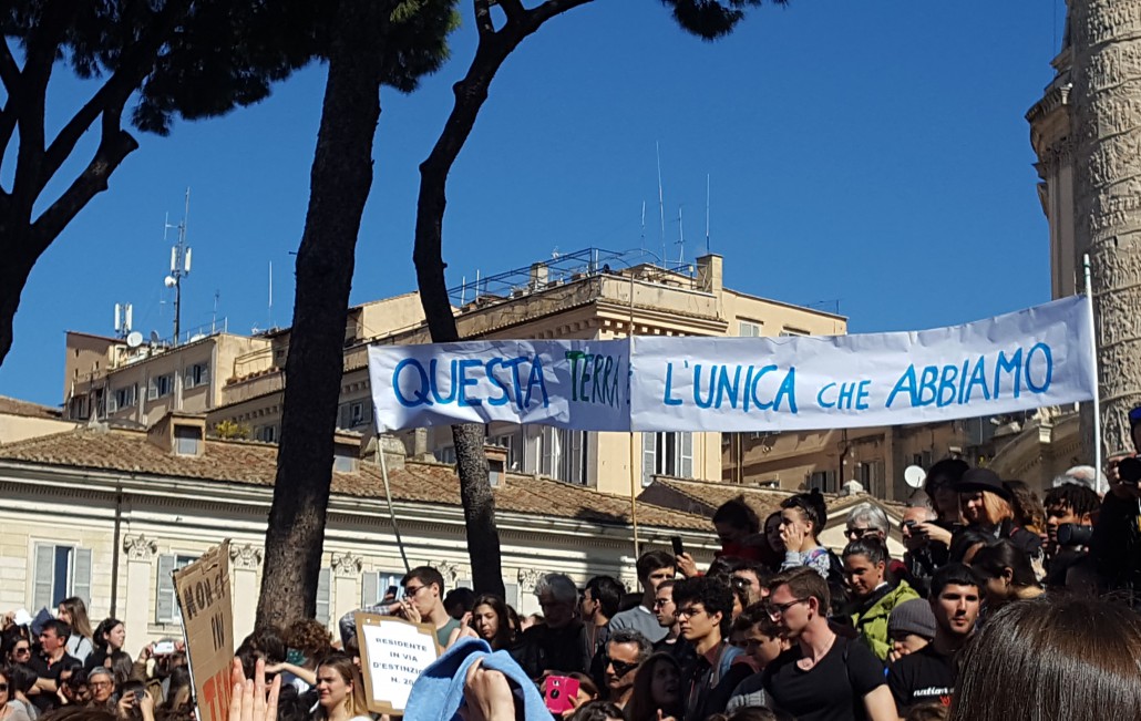 Gli studenti in sciopero per il clima rispondono agli scienziati