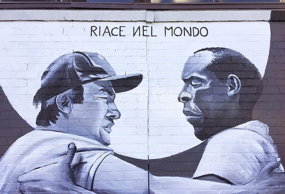 Melbourne, particolare del murales realizzato da SMOE, street artist calabrese (Foto tratta dalla pagina Facebook "Riace patrimonio dell'umanità")