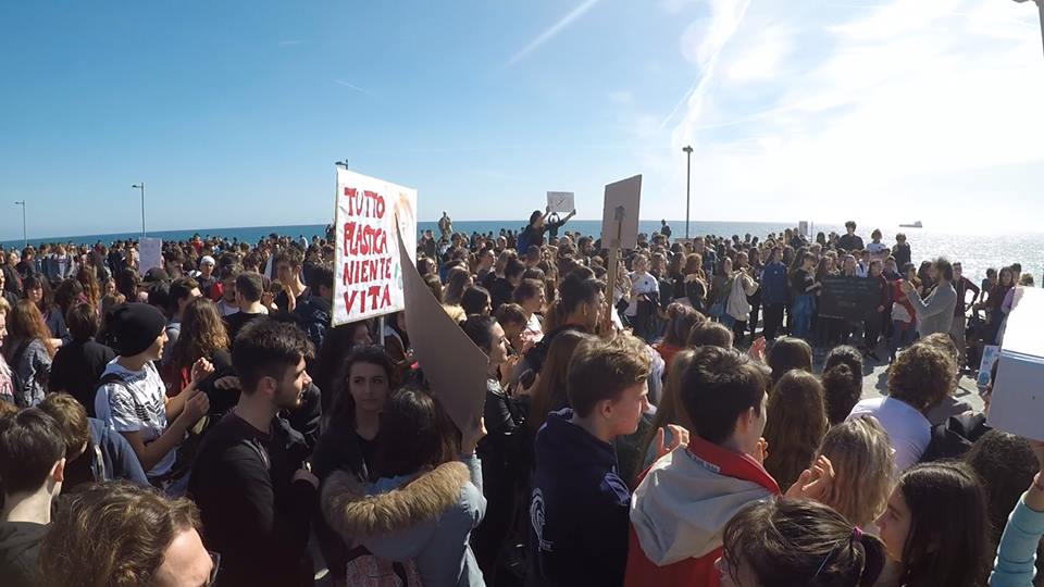 Dallo sciopero all’impegno: la protesta attiva dei ragazzi di Savona