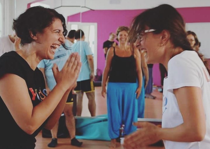 Rinascere con la risata: la storia di Federica