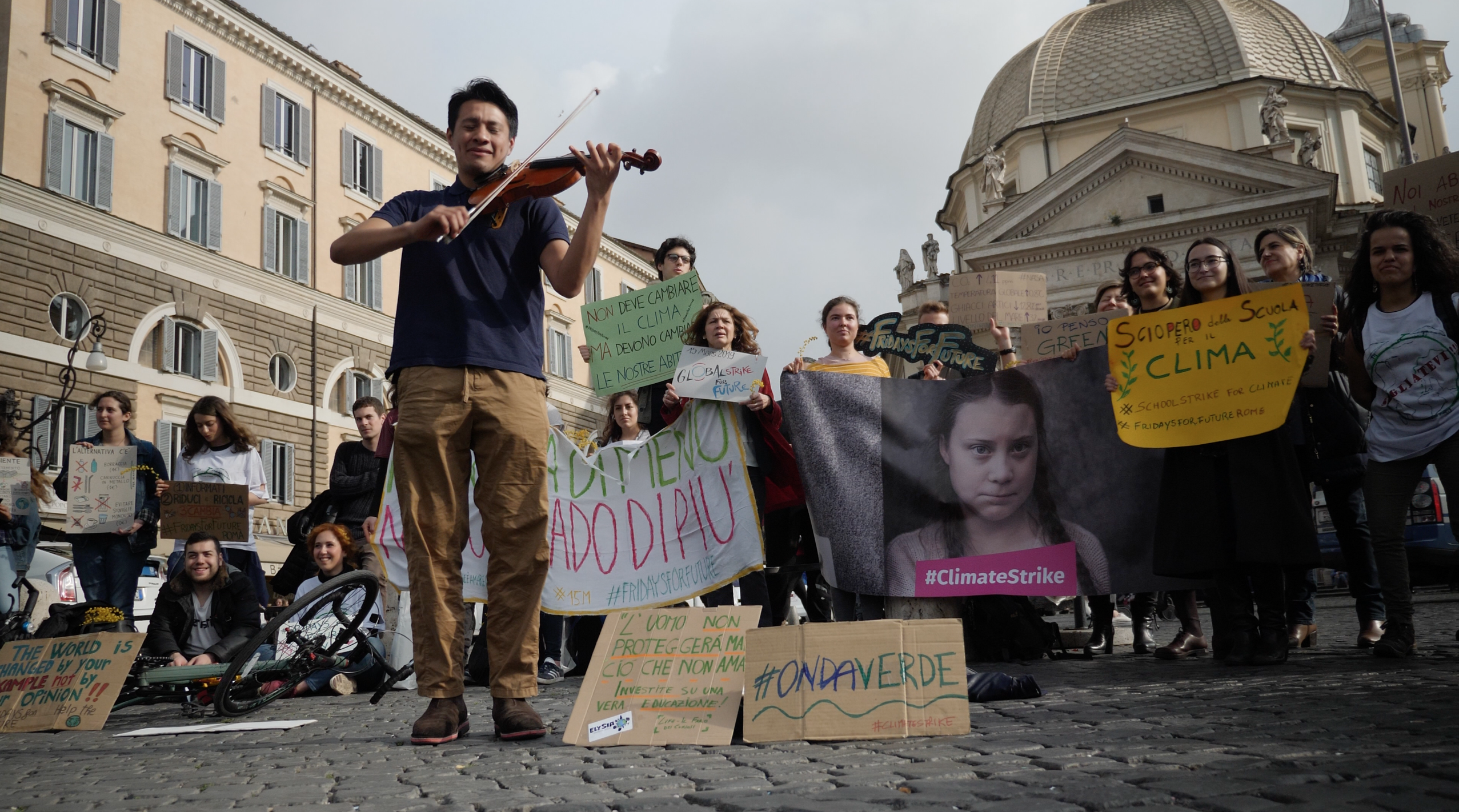 L'estratto del film sui Fridays For Future: l'appello finale per sostenerci!