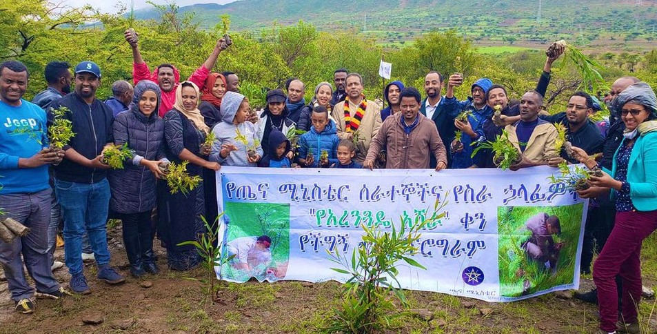 L'Etiopia pianta oltre 350 milioni di alberi in 12 ore