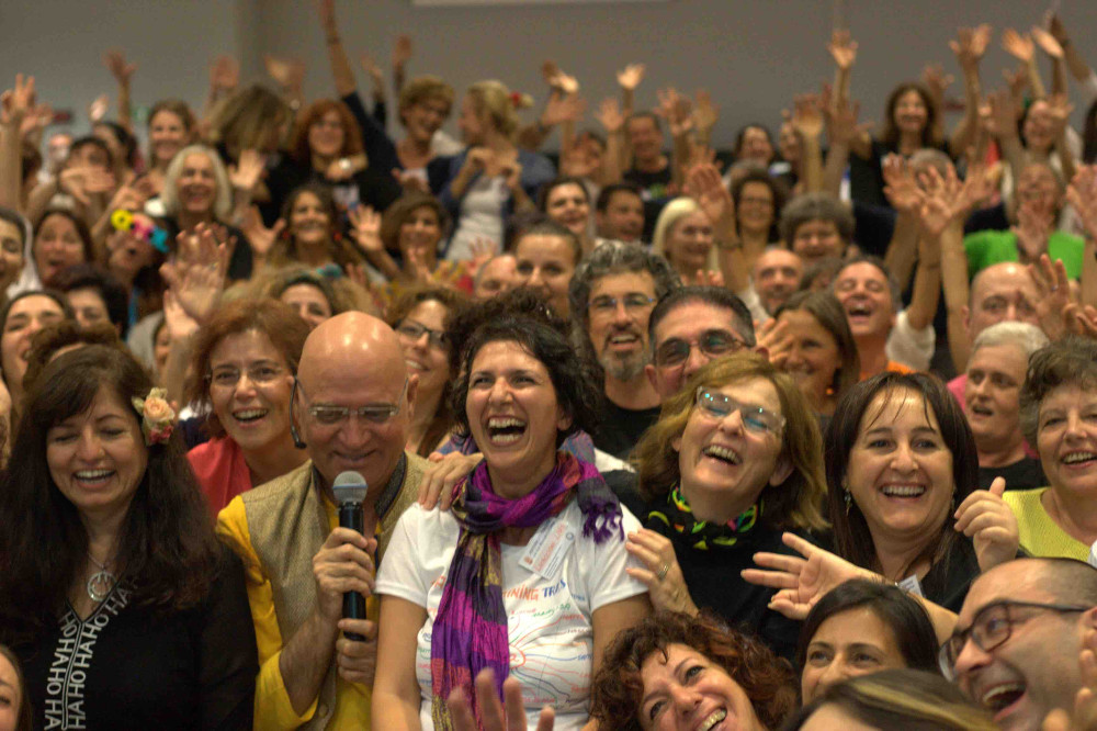 Yoga della Risata: ridere per scelta è la miglior medicina