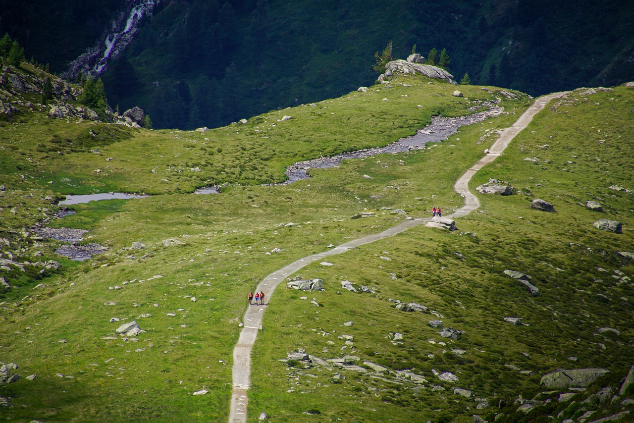 road-4380036_1280