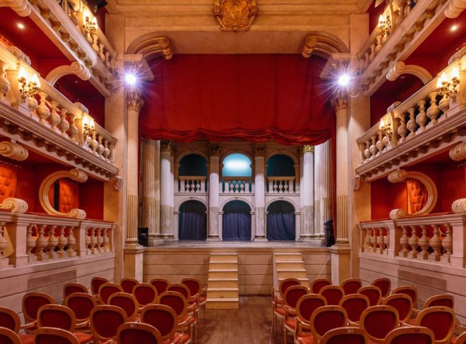 Teatro Dovizi 1