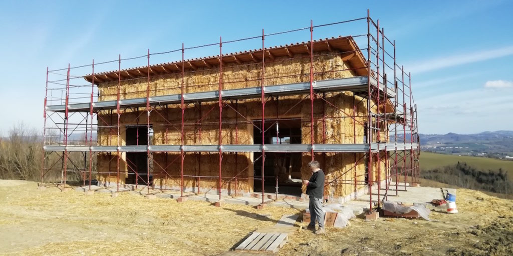 esempi casa di paglia 2