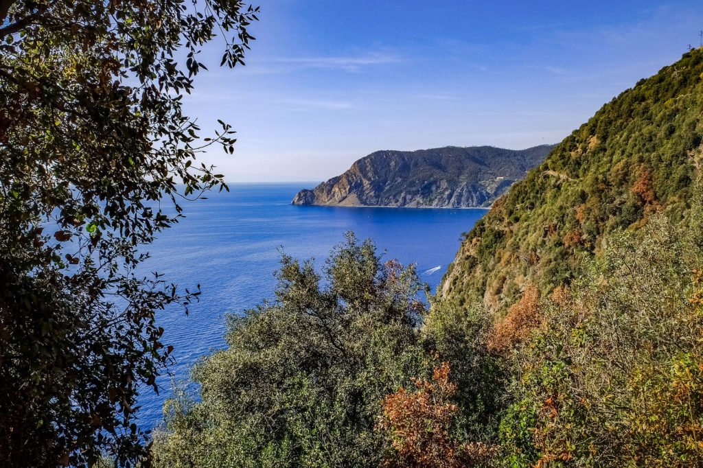 cinque terre 2932120 1920