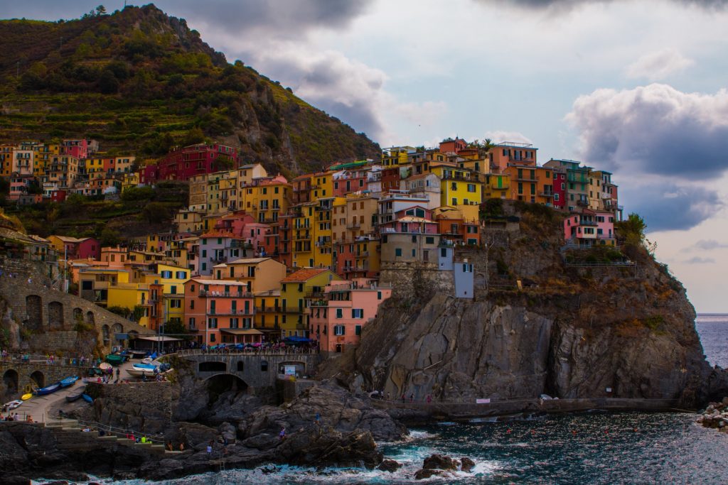 cinque terre 3203205 1920